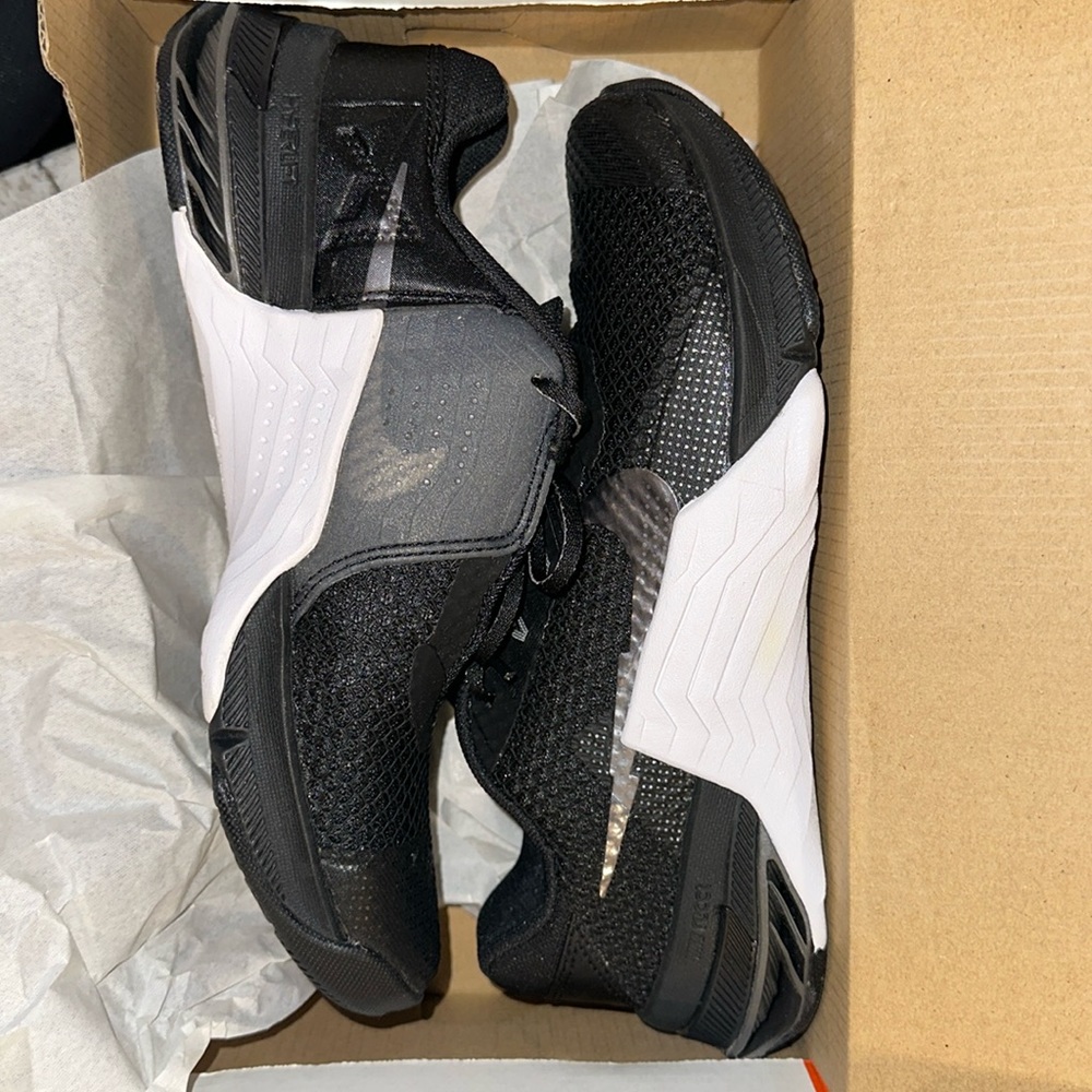 Women’s Nike Metcon sneakers size 7